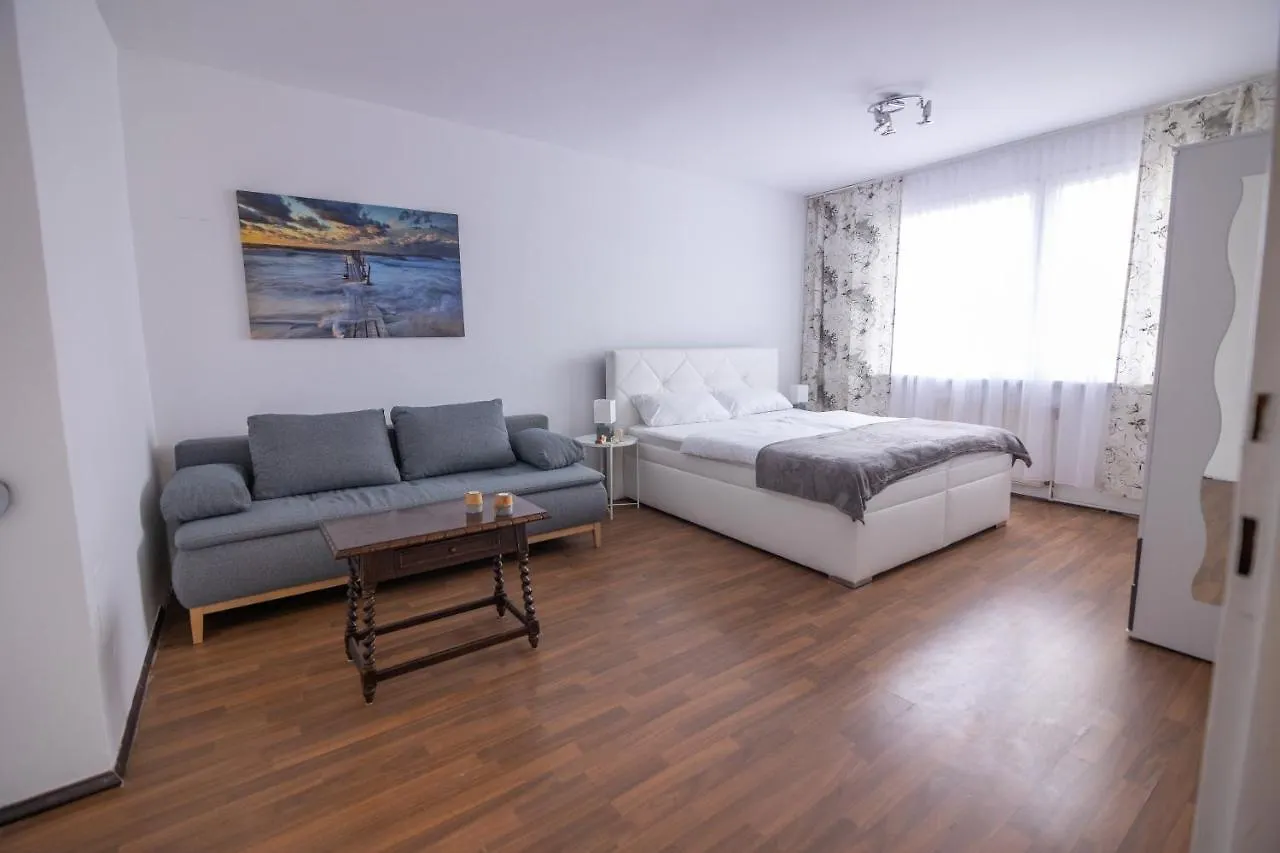 Southern Living By Jr City Apartments - Visit Vienna & Shop In Vosendorf