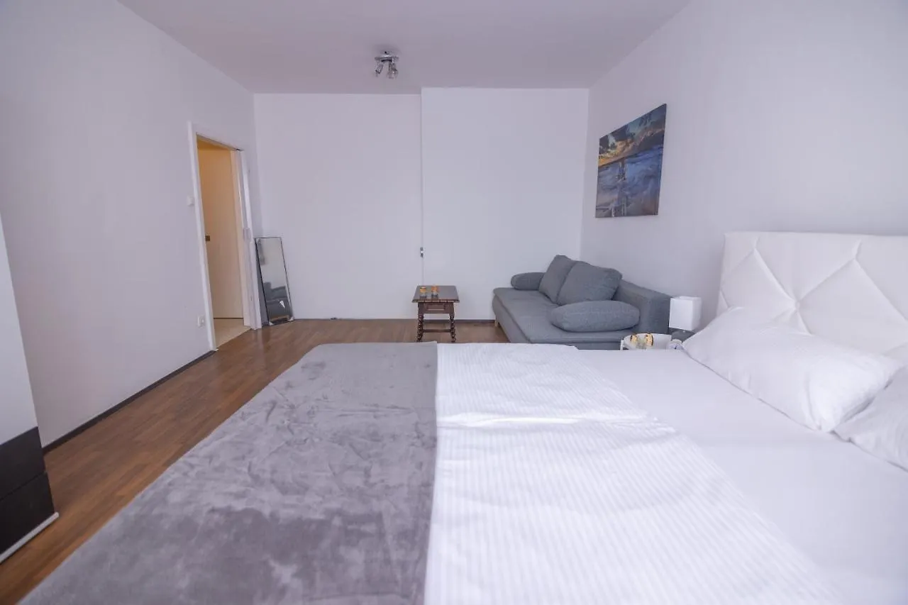 Southern Living By Jr City Apartments - Visit Vienna & Shop In Vosendorf