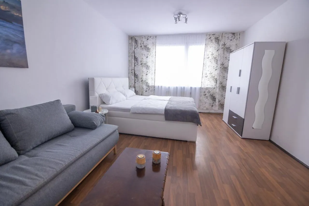 Southern Living By Jr City Apartments - Visit Vienna & Shop In Voesendorf location